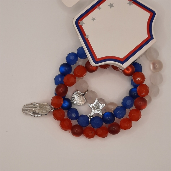 Fourth Of July charm bracelet. - Picture 2 of 7
